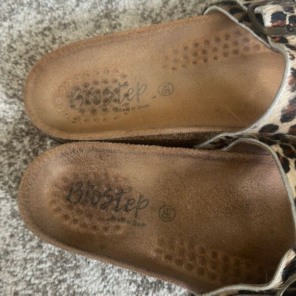 Biostep two-buckle sandals with a leopard print design 9.5 - Picture 3 of 6